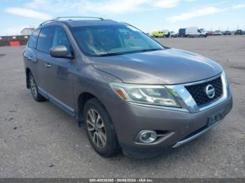  Salvage Nissan Pathfinder