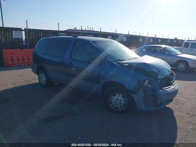  Salvage Toyota Sienna