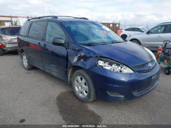  Salvage Toyota Sienna