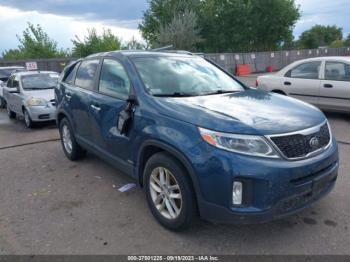  Salvage Kia Sorento