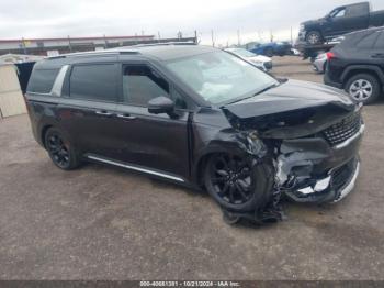  Salvage Kia Carnival