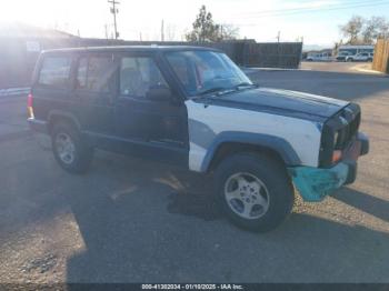  Salvage Jeep Cherokee