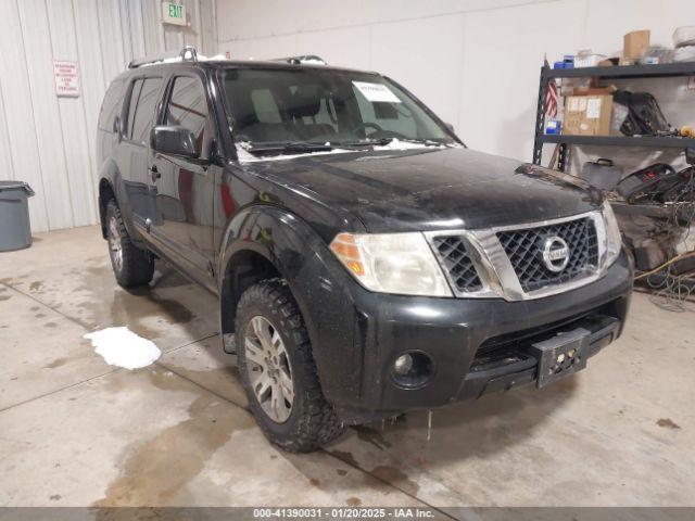  Salvage Nissan Pathfinder