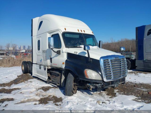  Salvage Freightliner Cascadia 125