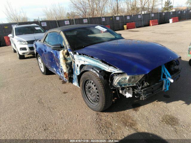  Salvage Ford Mustang