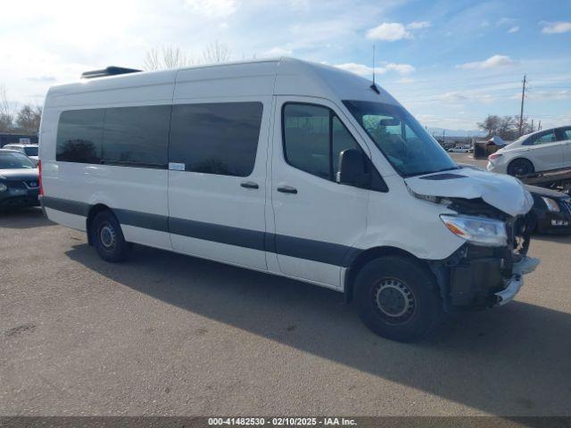  Salvage Mercedes-Benz Sprinter 2500