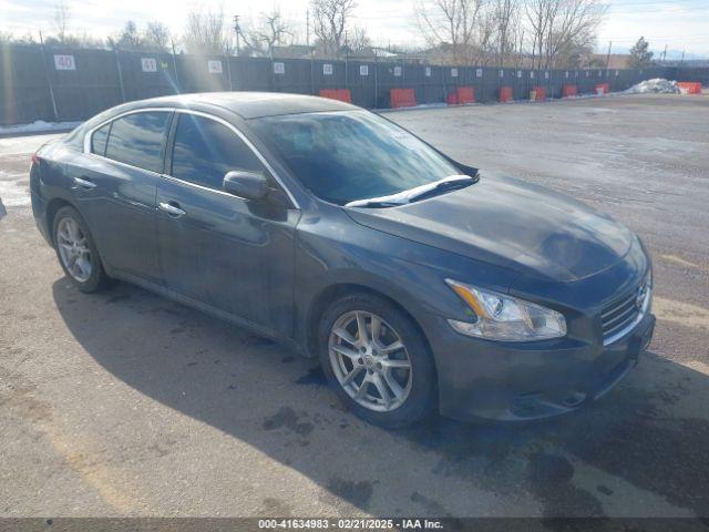  Salvage Nissan Maxima