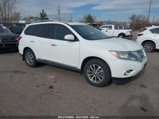  Salvage Nissan Pathfinder