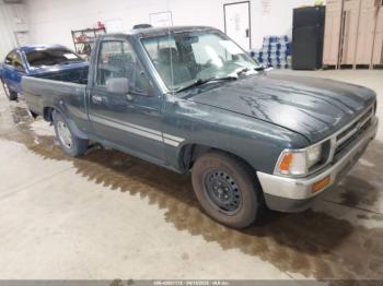  Salvage Toyota Pickup