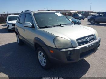  Salvage Hyundai TUCSON