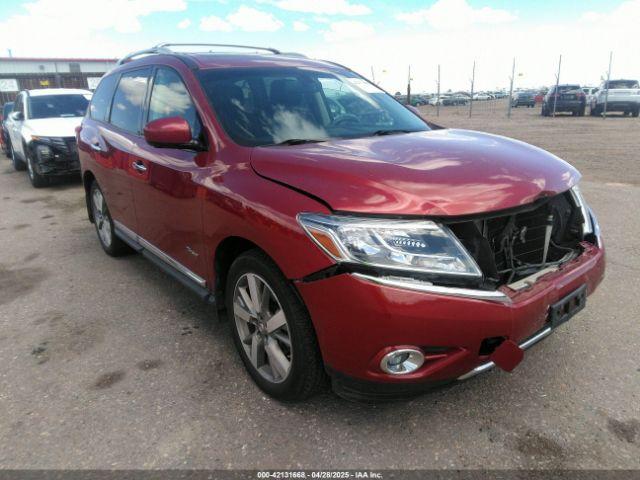  Salvage Nissan Pathfinder