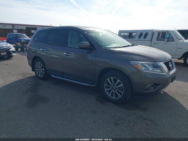  Salvage Nissan Pathfinder