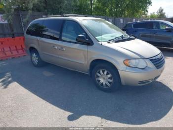  Salvage Chrysler Town & Country