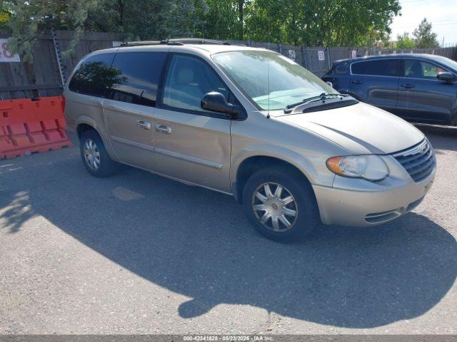 Salvage Chrysler Town & Country