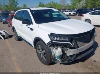  Salvage Kia Sorento