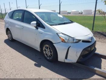  Salvage Toyota Prius v