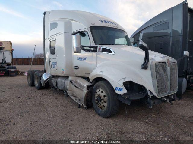  Salvage Kenworth Construction