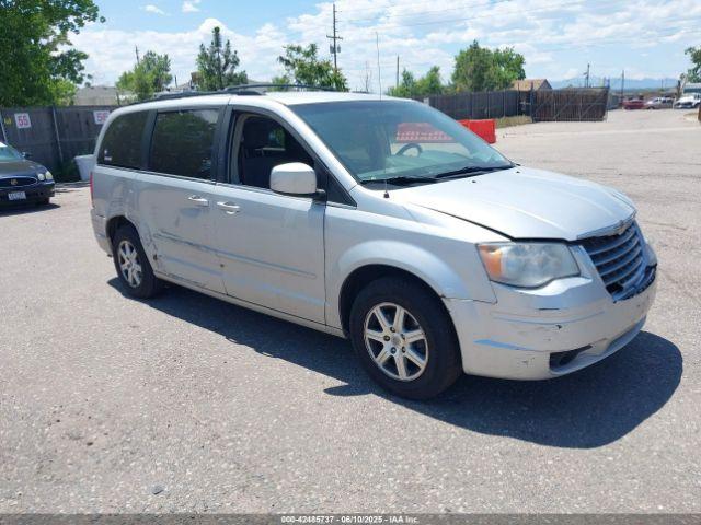  Salvage Chrysler Town & Country