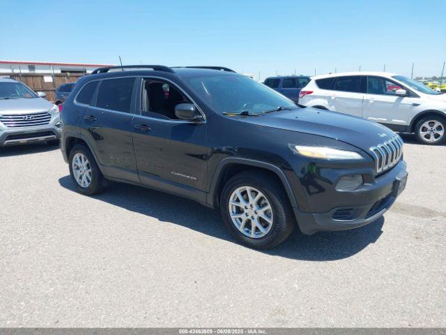  Salvage Jeep Cherokee