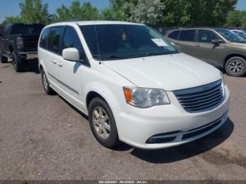  Salvage Chrysler Town & Country