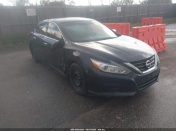  Salvage Nissan Altima