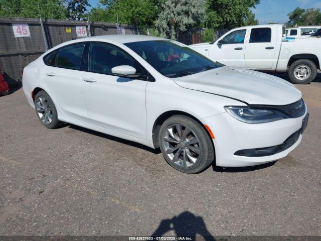  Salvage Chrysler 200