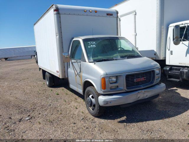  Salvage General Motors Savana Special