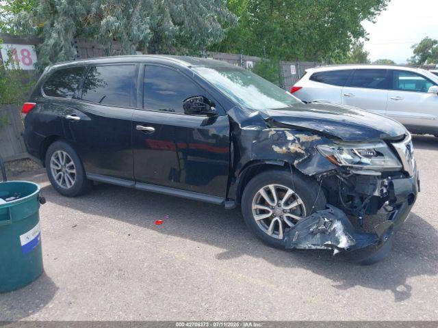  Salvage Nissan Pathfinder