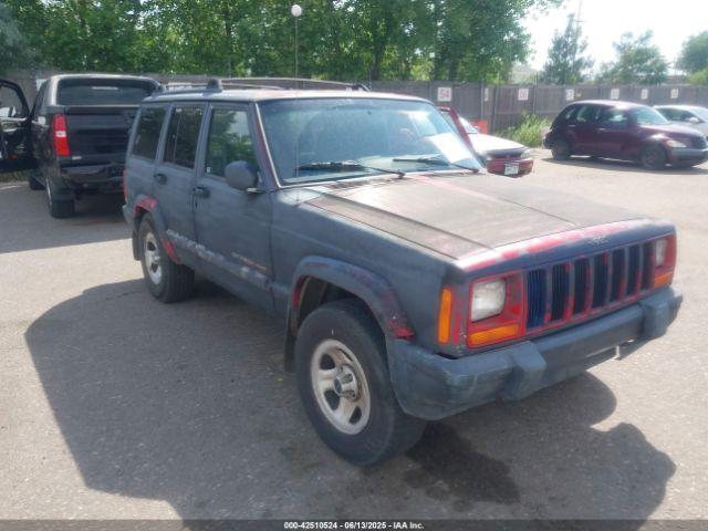  Salvage Jeep Cherokee