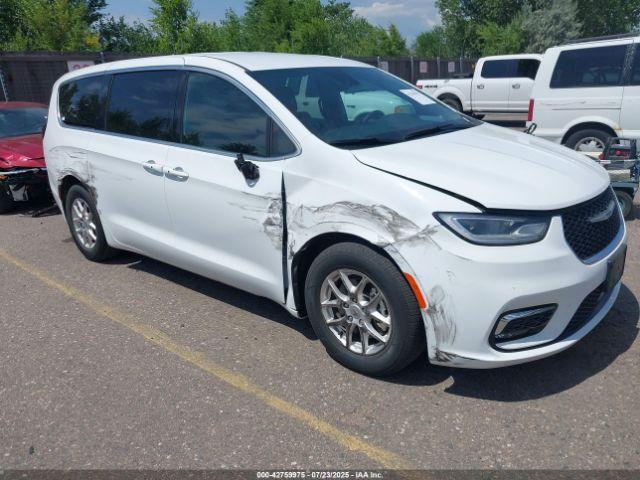  Salvage Chrysler Pacifica