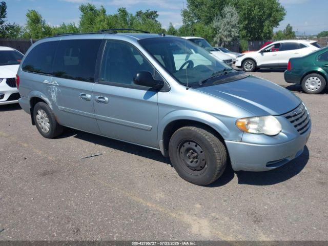  Salvage Chrysler Town & Country