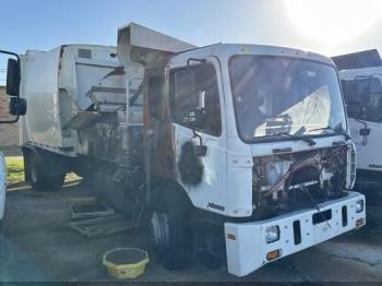  Salvage Autocar Llc Xpert