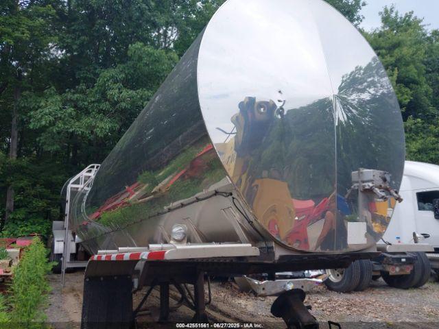  Salvage Walker Stainless Equ Tank Semi Trailer