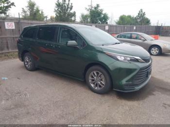  Salvage Toyota Sienna