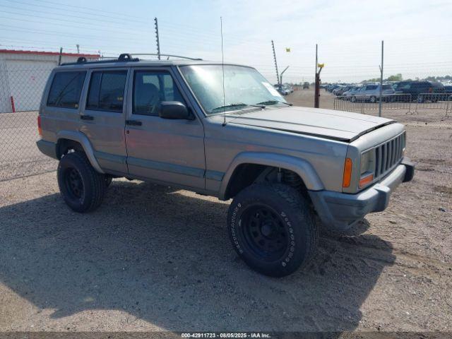  Salvage Jeep Cherokee