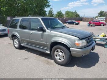  Salvage Ford Explorer