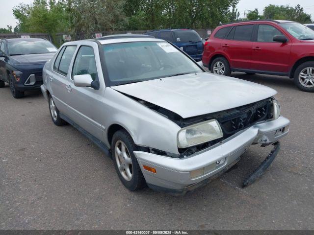  Salvage Volkswagen Jetta