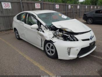 Salvage Toyota Prius