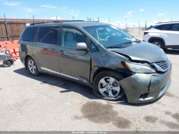  Salvage Toyota Sienna