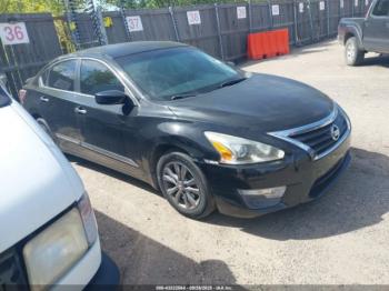  Salvage Nissan Altima