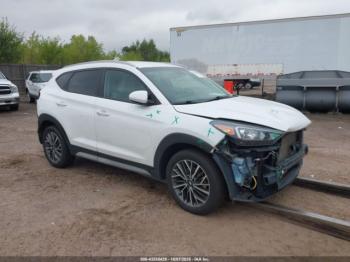  Salvage Hyundai TUCSON