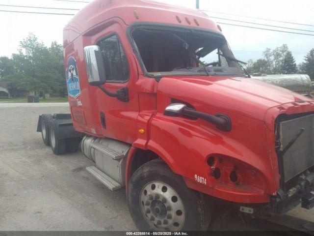  Salvage Freightliner Cascadia 113