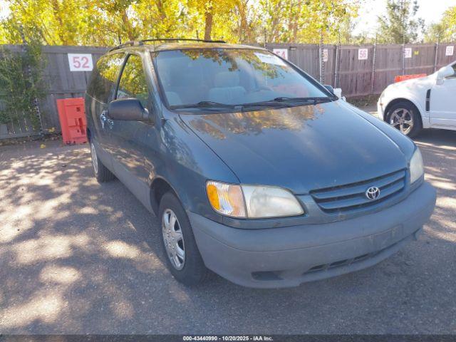  Salvage Toyota Sienna