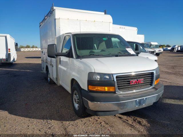  Salvage General Motors Savana Cutaway