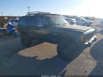  Salvage Jeep Cherokee