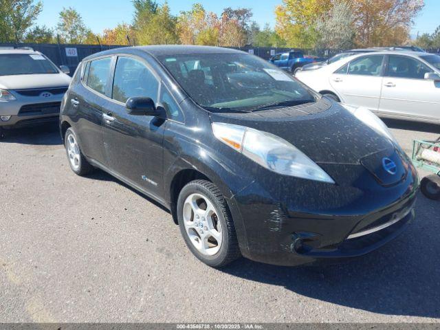  Salvage Nissan LEAF