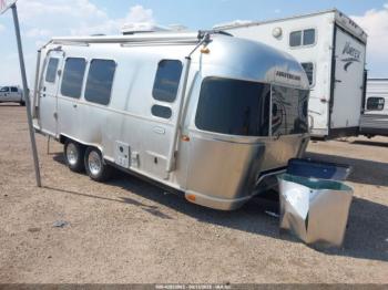  Salvage Airstream Hunter