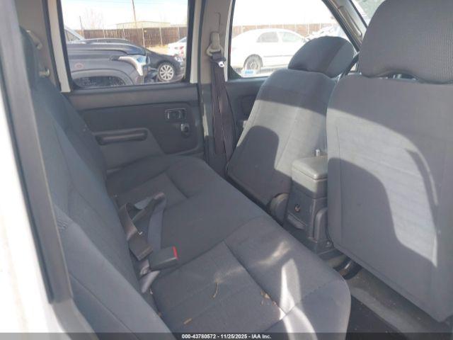 Nissan Frontier Sve-v6 Image 11