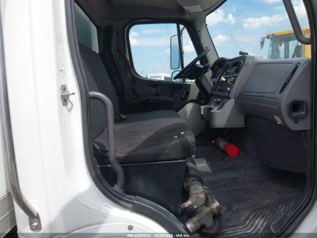 Freightliner M2 106 Medium Duty Image 7
