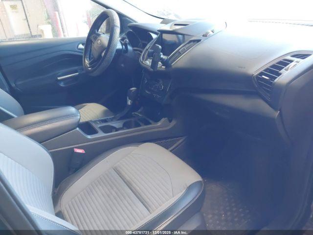 Ford Escape Titanium Image 9